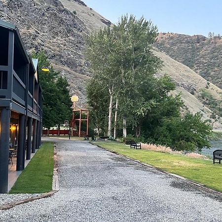 Steelhead Lodge Lucile Buitenkant foto